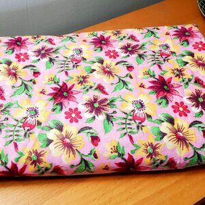 COTTON FABRIC FLORAL PRINT NEW 132" x 37" PINK RED YELLOW GREEN SEWING QUILT